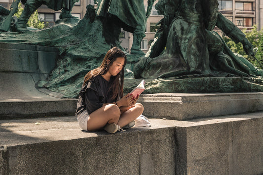 Waarom lezen goed is: de voordelen van boeken en digitaal lezen
